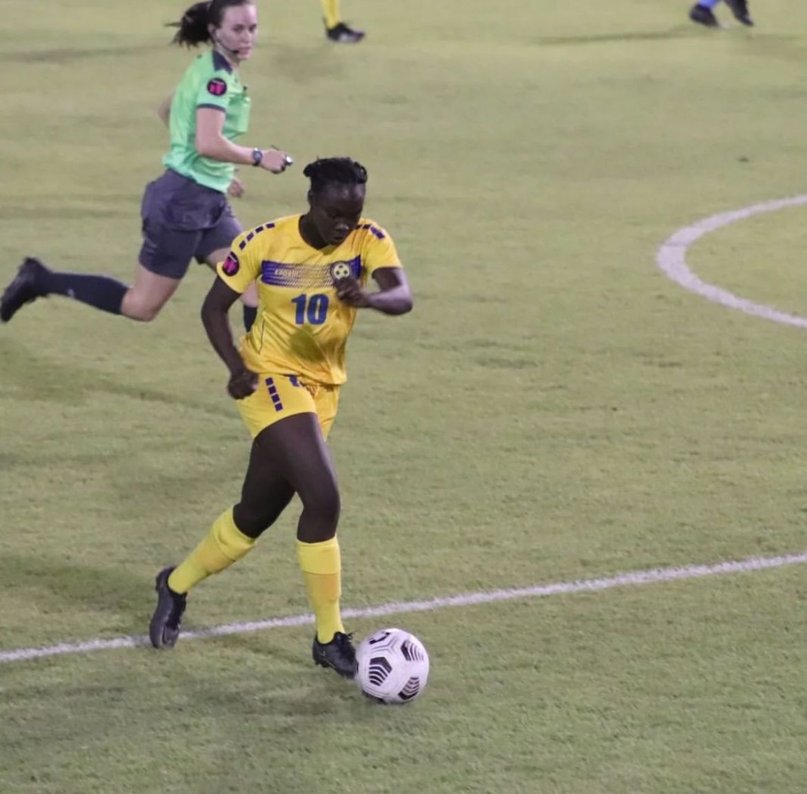 Riana Cyrus action shot 2